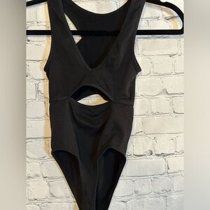 Collie Black  Stretch Asymmetrical Bodysuit XS
